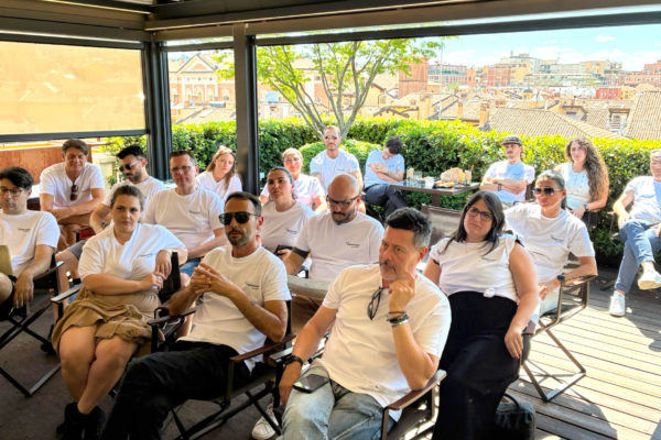 ekis-corporate_team-performance